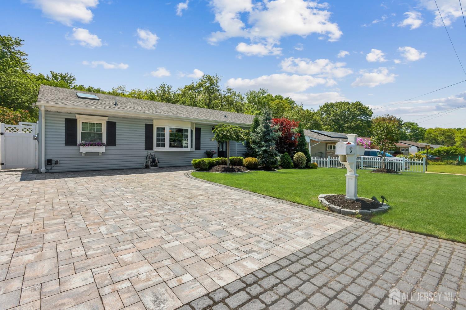 24 Brandeis Road Old Bridge, NJ 08859 - Photo 1 of 27