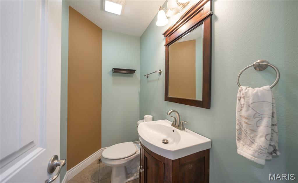 100 Walnut Court St. Robert, MO 65584 - Photo 18 of 61