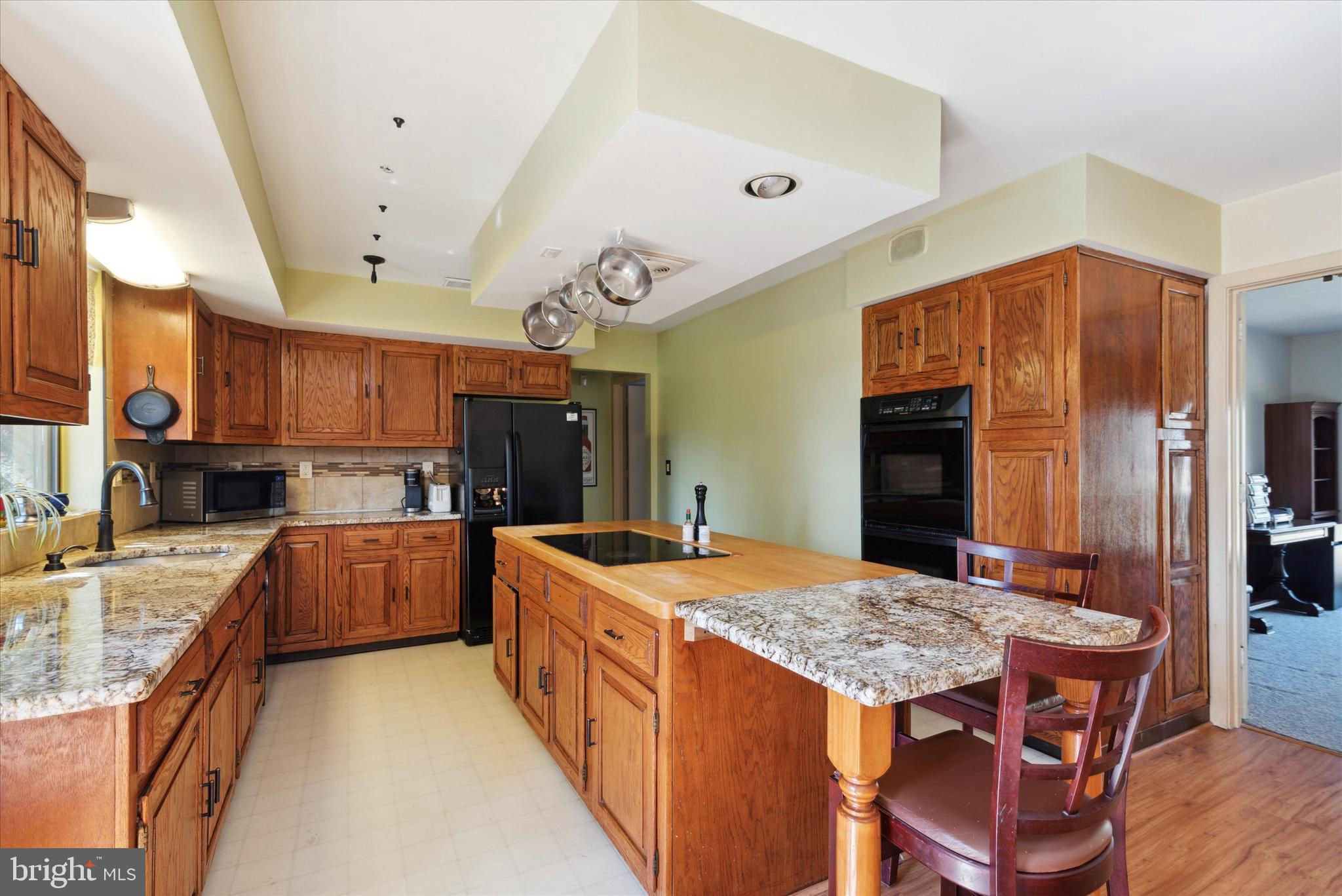 655 Lindley Road Glenside, PA 19038 - Photo 11 of 35 Extra large kitchen has room for friends & family