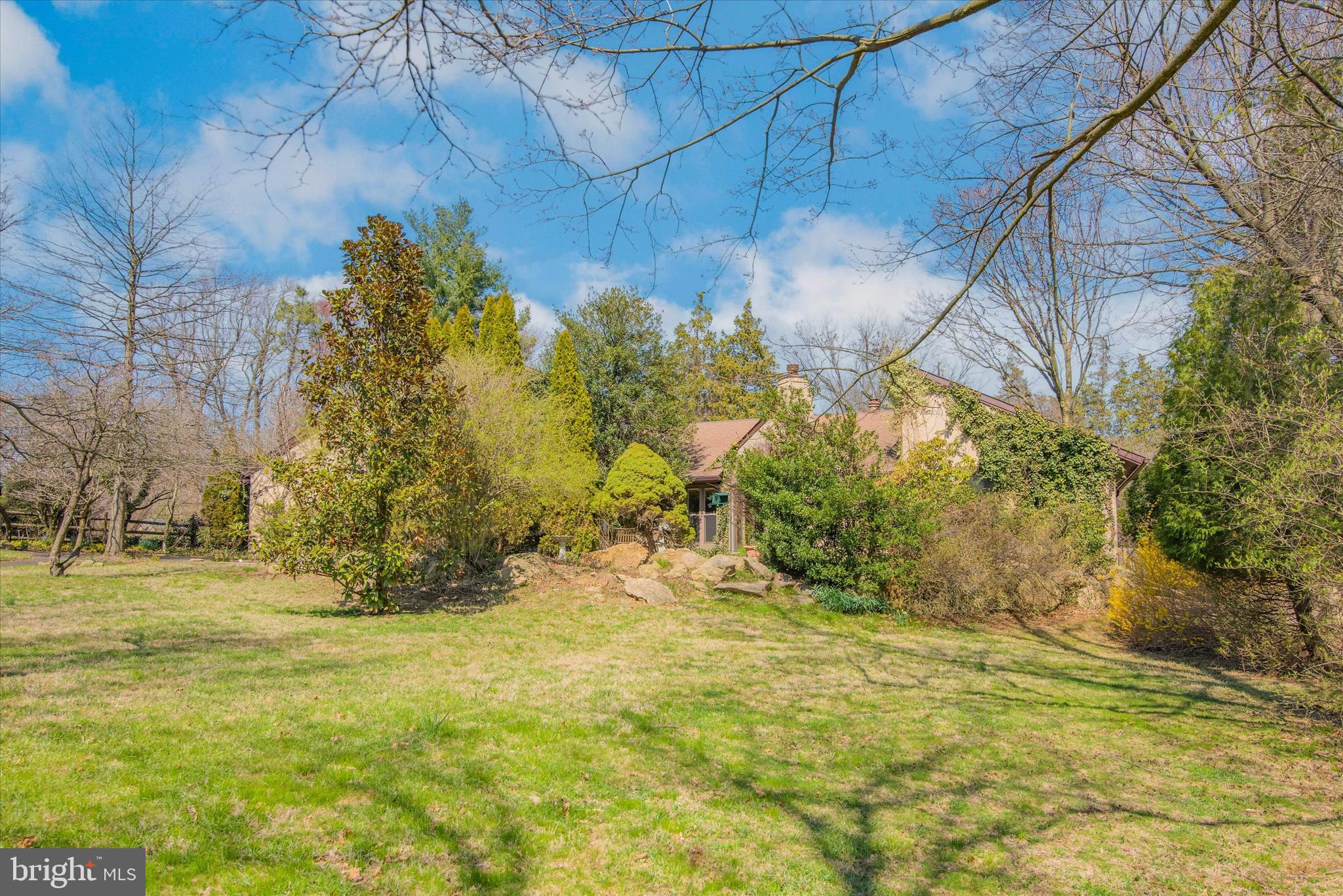655 Lindley Road Glenside, PA 19038 - Photo 3 of 35 View of the front of the house,very private.