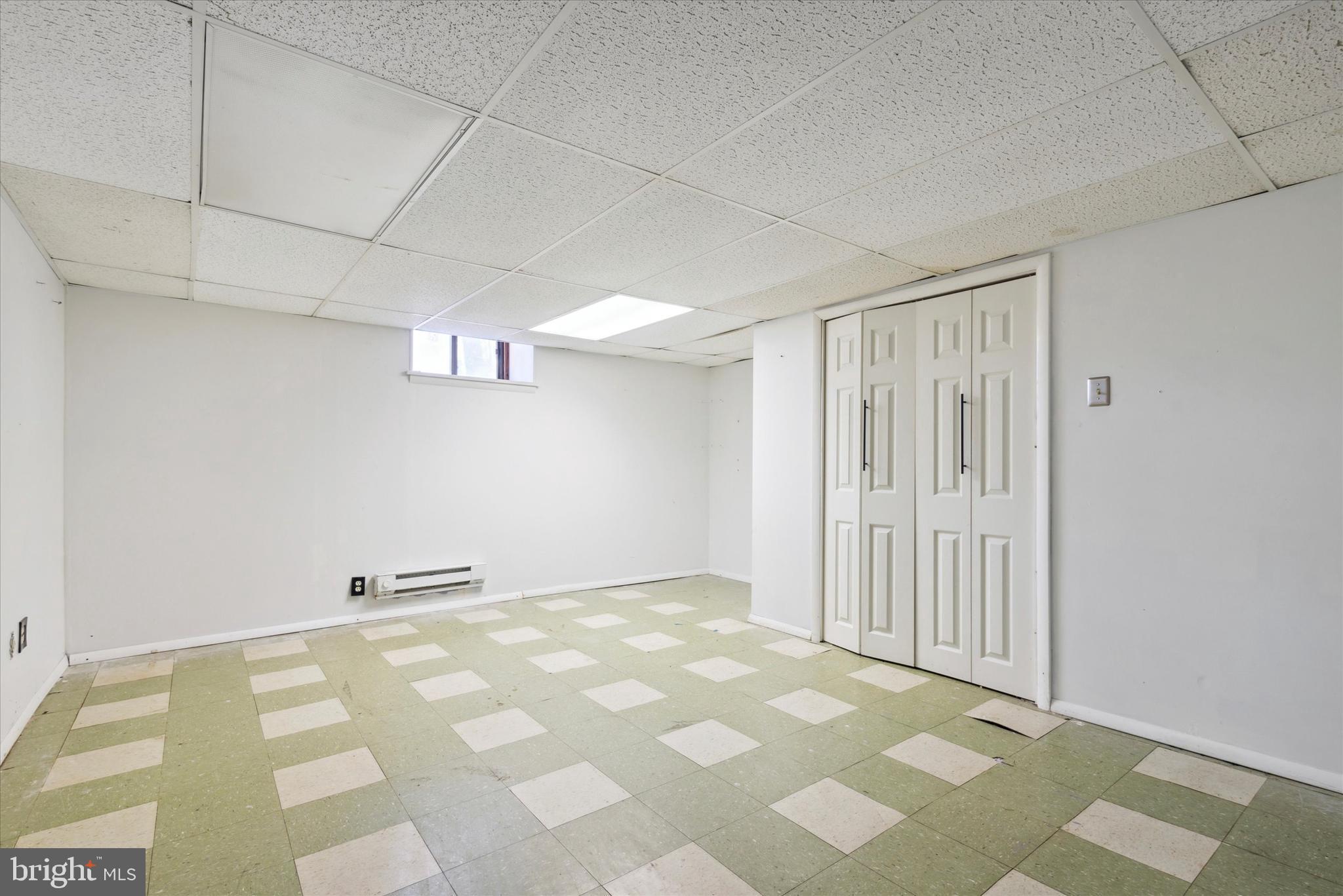 655 Lindley Road Glenside, PA 19038 - Photo 31 of 35 Lower level possible bedroom ?