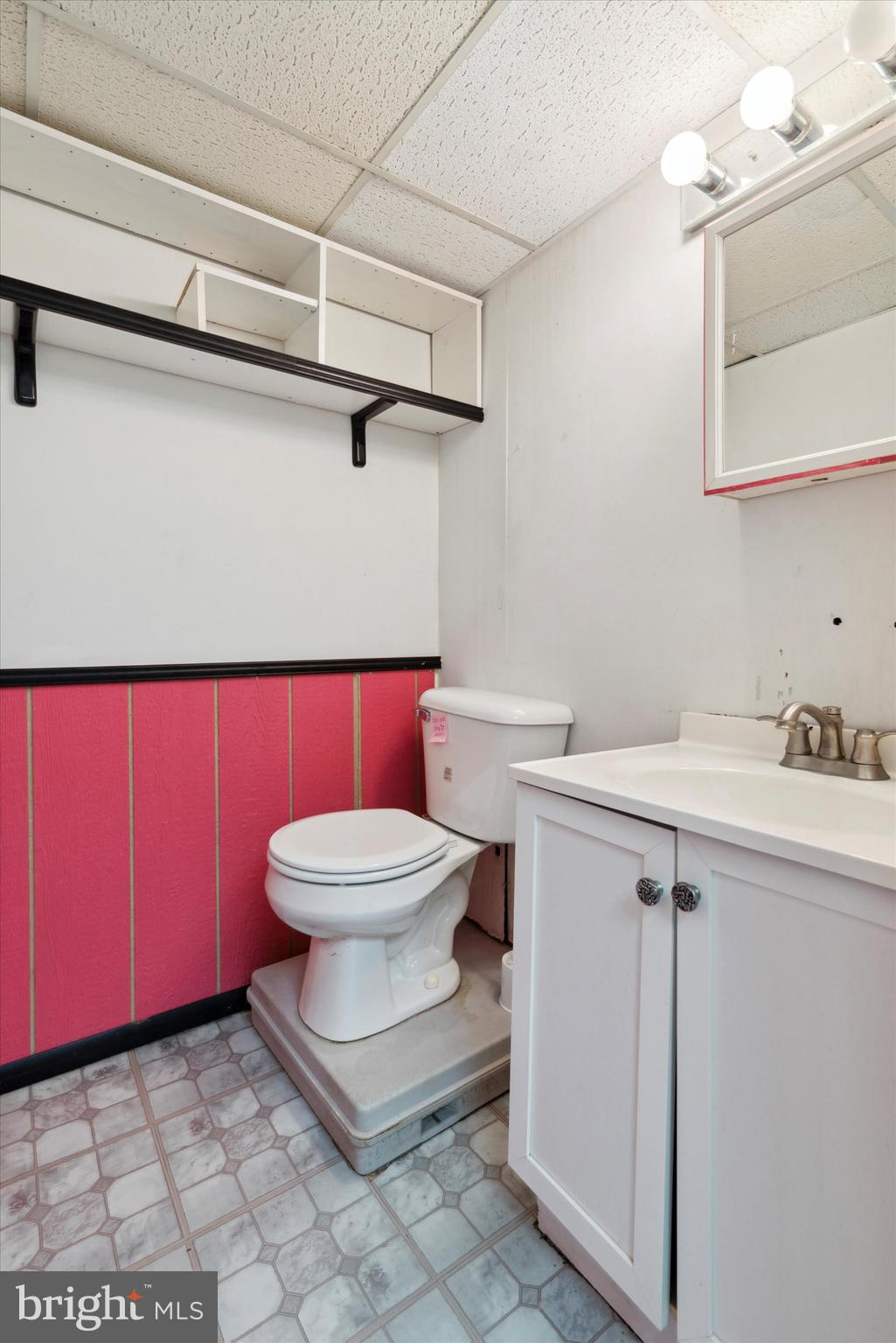 655 Lindley Road Glenside, PA 19038 - Photo 33 of 35 Half bath on lower level