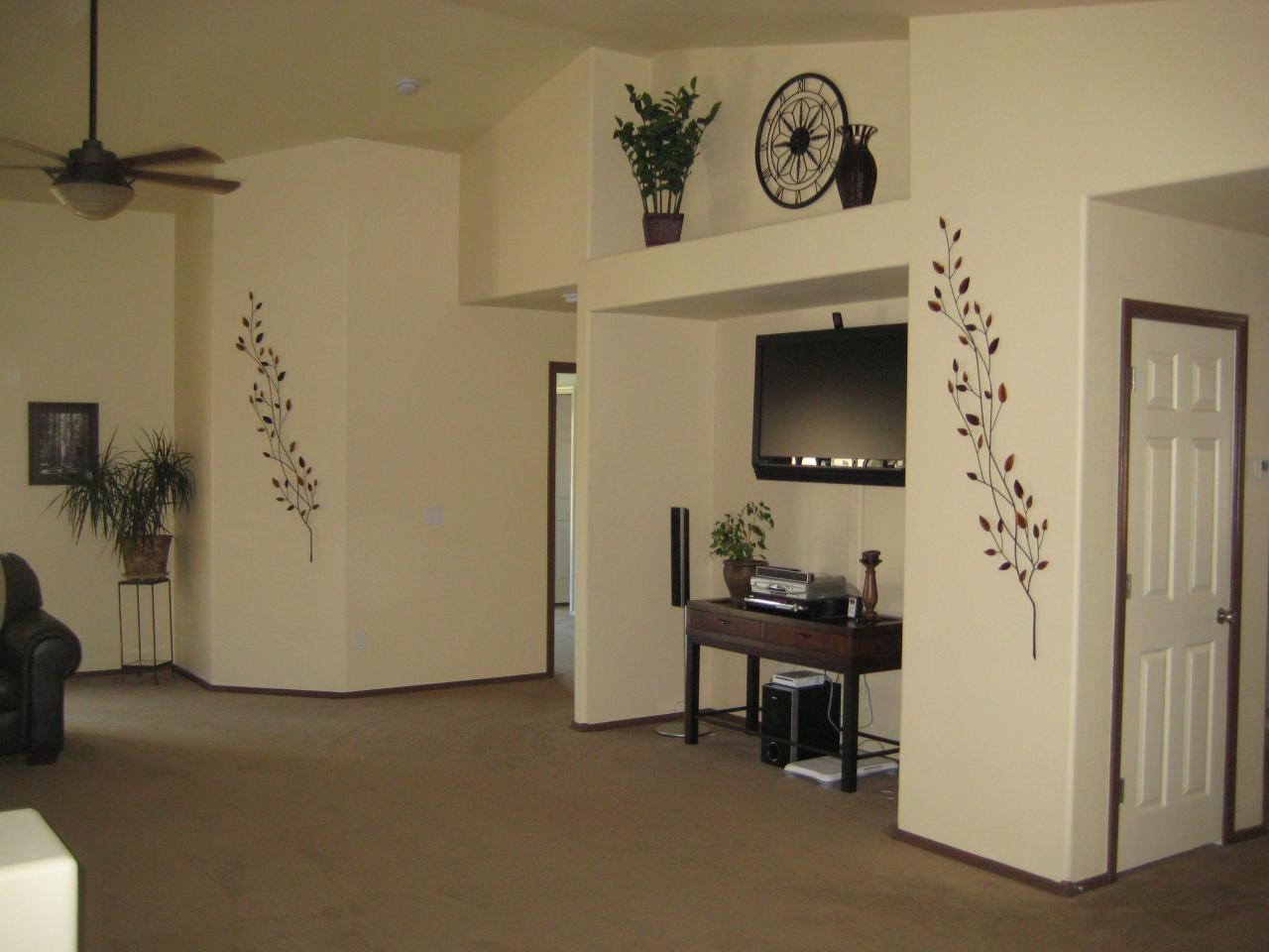 2410 West Gaby Road Phoenix, AZ 85041 - Photo 8 of 21 INTERIOR