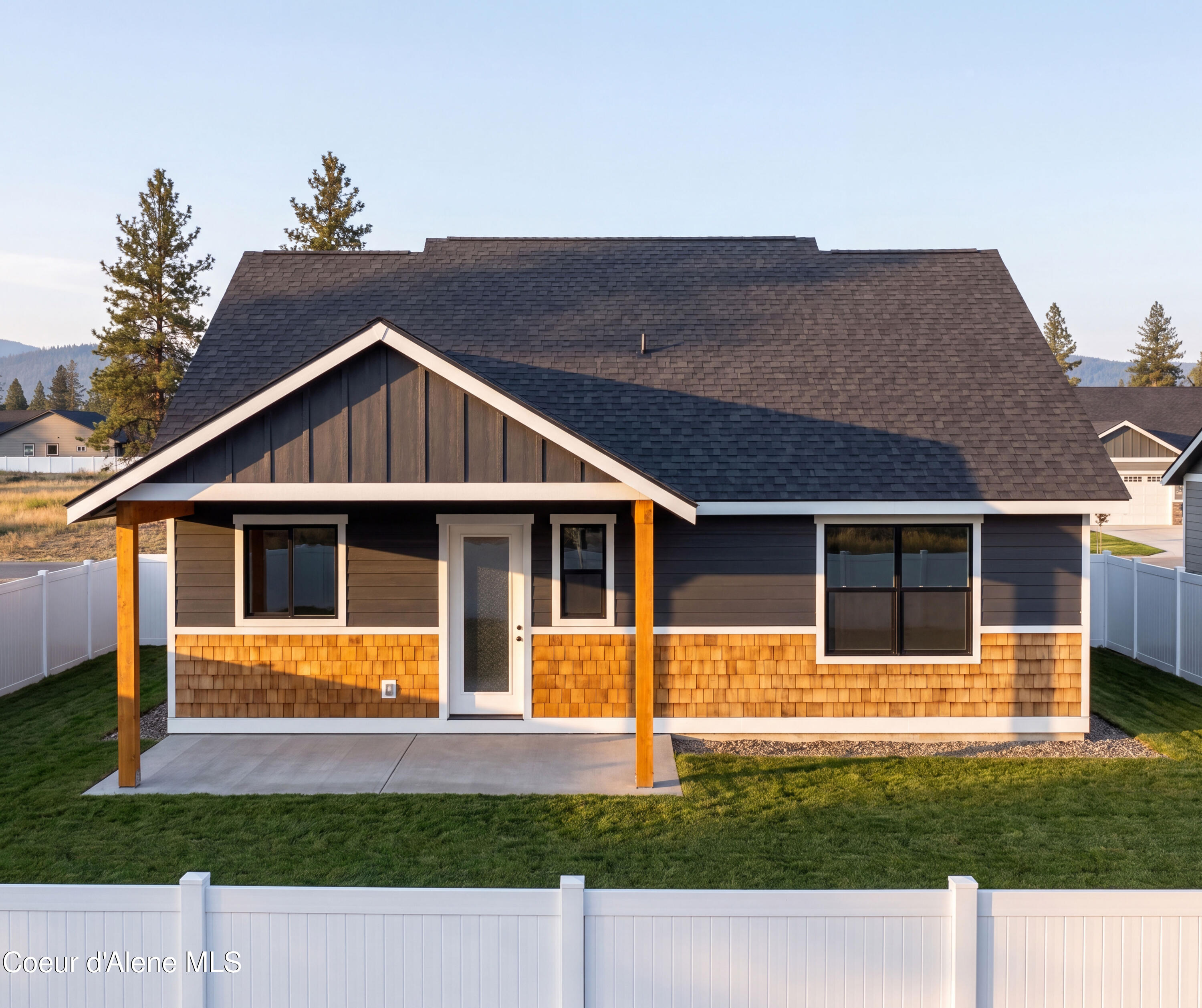 9 Bluegrass Avenue Sandpoint, ID 83864 - Photo 2 of 15 PurdueRear