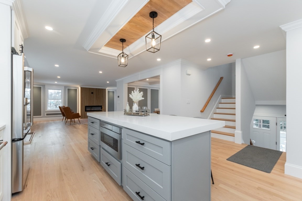 35 County Road Burlington, MA 01803 - Photo 5 of 42 Gallery Image 5