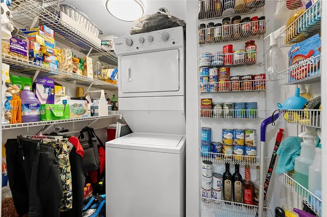 $580,000 | 1881 79th Street Causeway, Unit 2106, North Bay Village, FL 33141