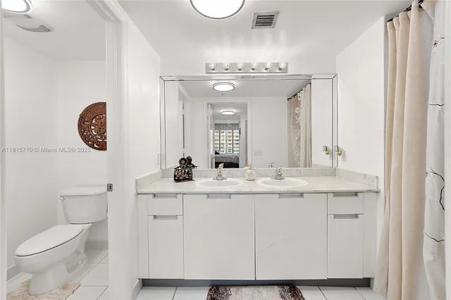 $580,000 | 1881 79th Street Causeway, Unit 2106, North Bay Village, FL 33141