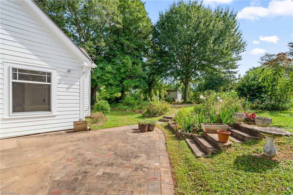 3875 New Walkertown Road Winston-Salem, NC 27105 - Photo 30 of 47 Back Patio