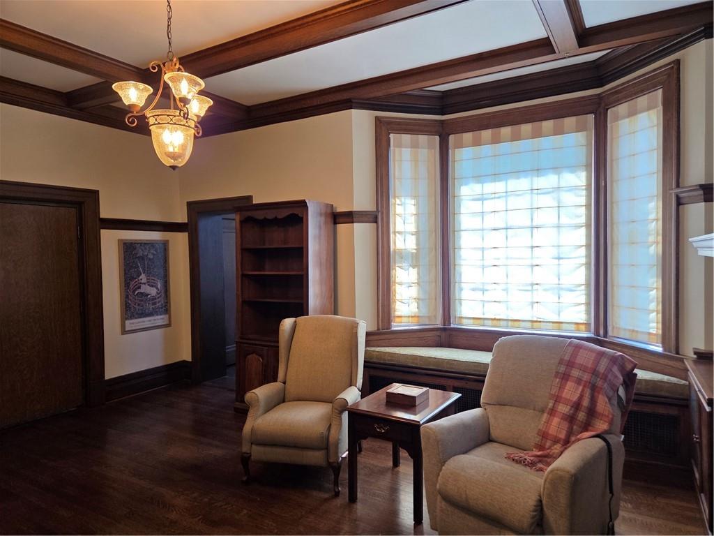 701 4th Street, Unit 2 Pittsburgh, PA 15215 - Photo 8 of 24 a living room with furniture a ceiling fan and a window