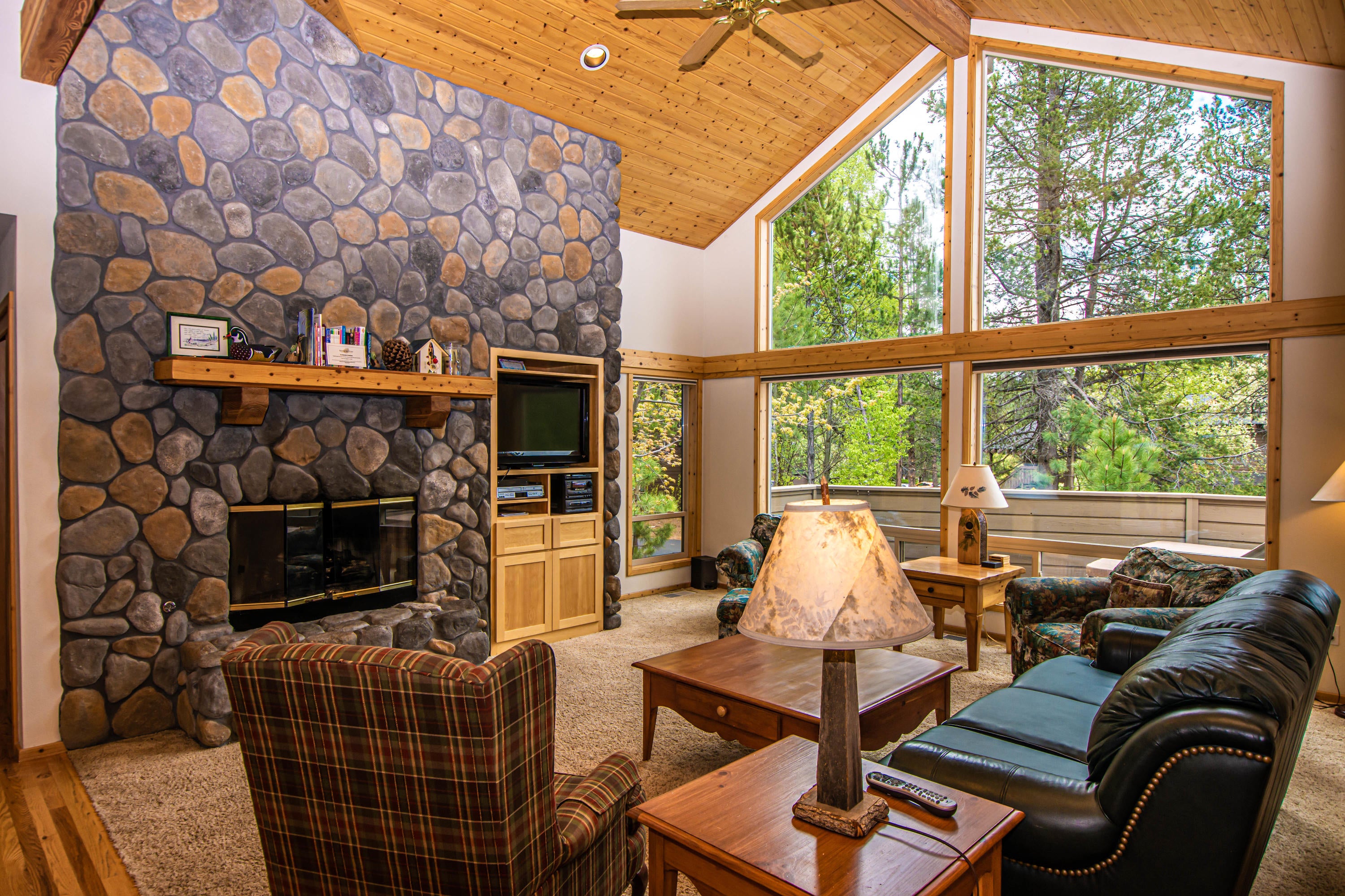 17917 Rhododendron Lane Sunriver, OR 97707 - Photo 3 of 25 RH - 3