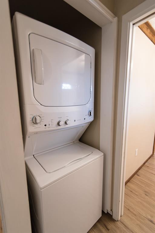 2501 Park Street Commerce, TX 75428 - Photo 16 of 24 a utility room with dryer and washer