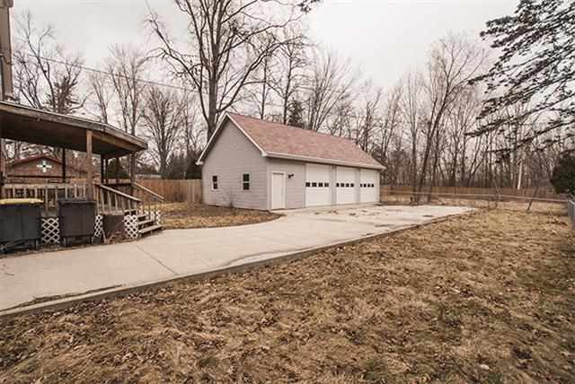 1733 Reckeweg Road Fort Wayne, IN 46804 - Photo 3 of 22
