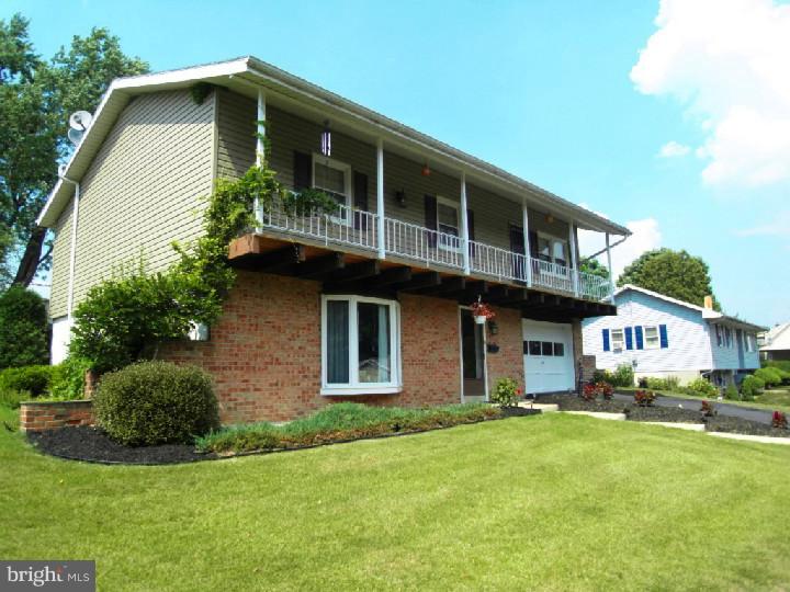 323 Ernst Road Reading, PA 19601 - Photo 3 of 22