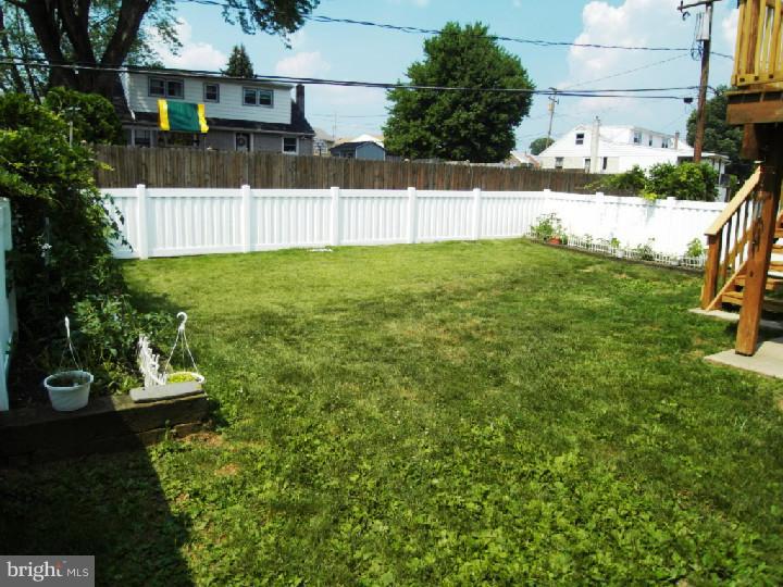 323 Ernst Road Reading, PA 19601 - Photo 6 of 22