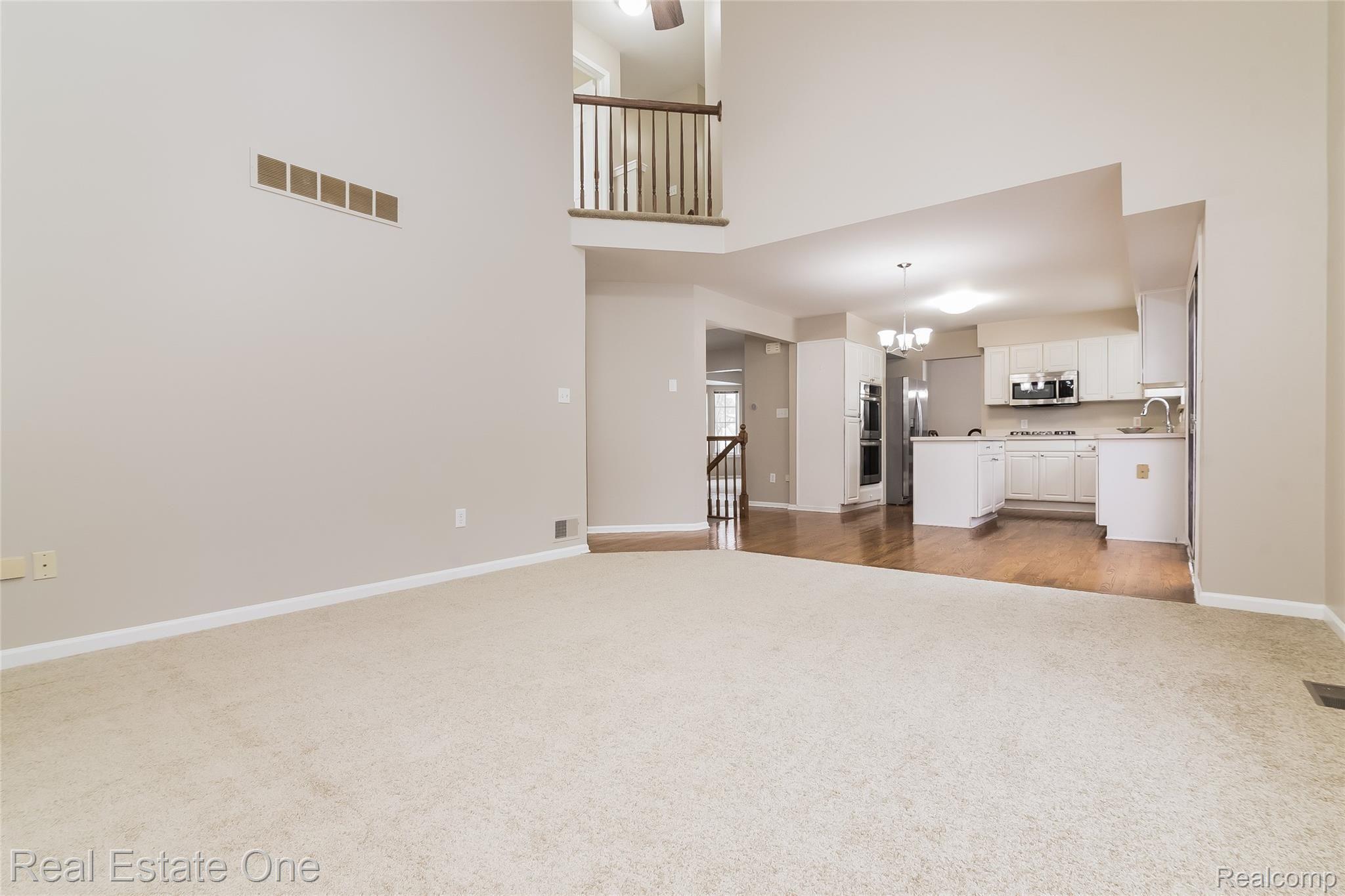 6664 Raintree Drive Canton, MI 48187 - Photo 9 of 43 009-photo-great-room-8820852.jpg