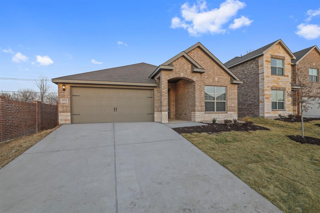 4712 Conley Lane Denton, TX 76207 - Photo 2 of 21