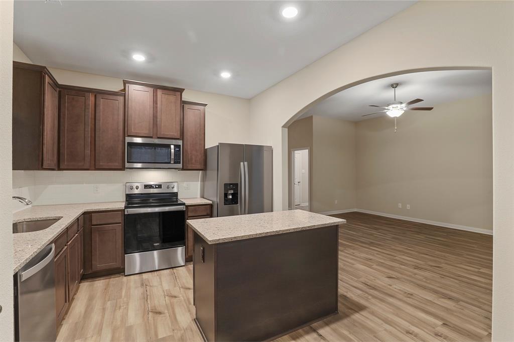 4712 Conley Lane Denton, TX 76207 - Photo 8 of 21