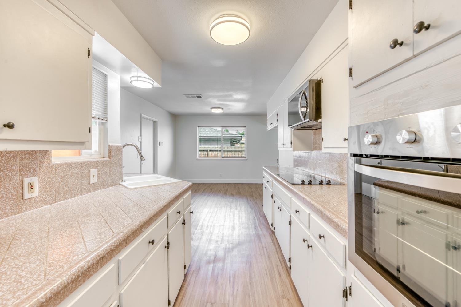 1509 Harding Avenue Chowchilla, CA 93610 - Photo 12 of 33