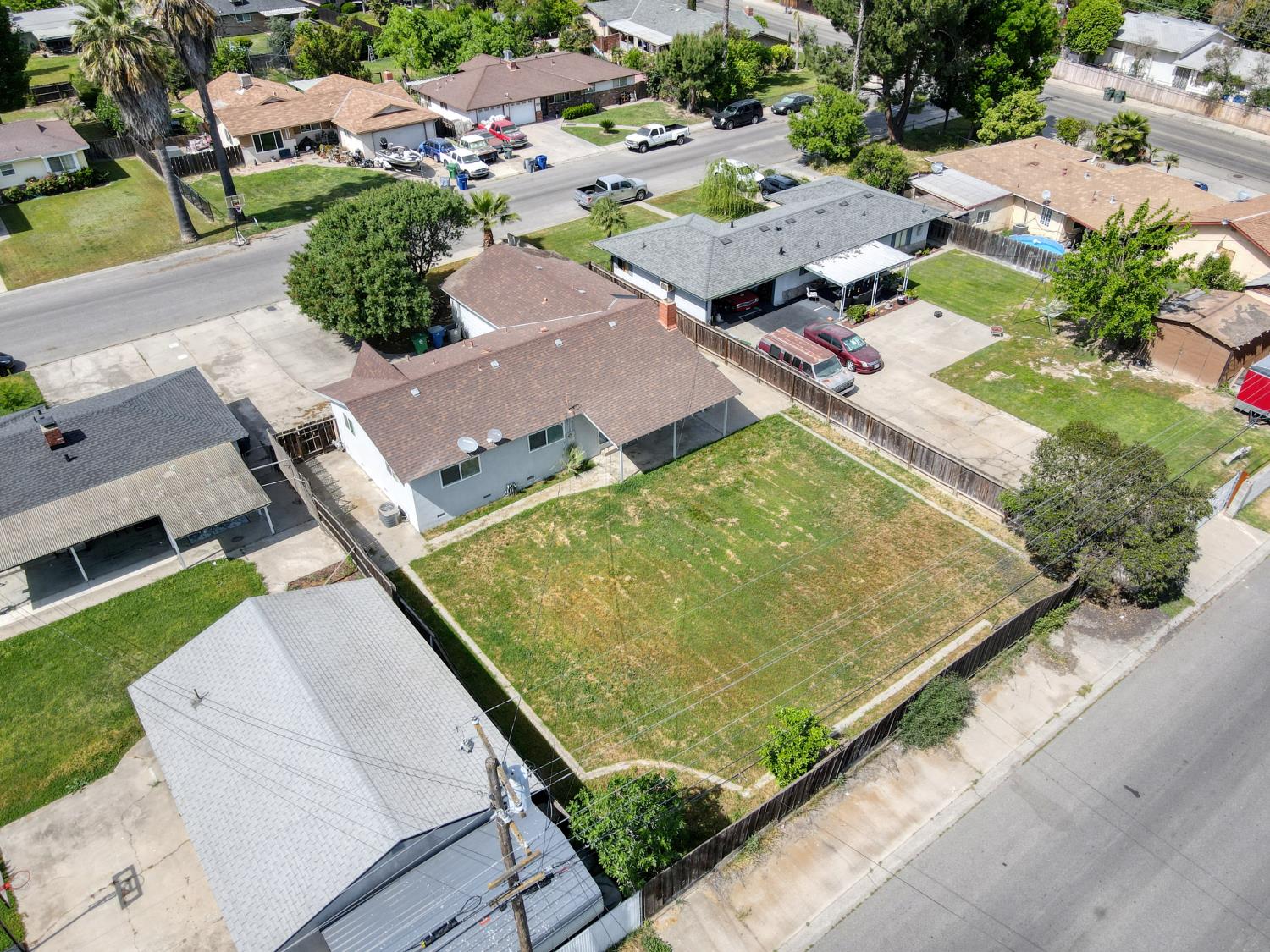 1509 Harding Avenue Chowchilla, CA 93610 - Photo 31 of 33