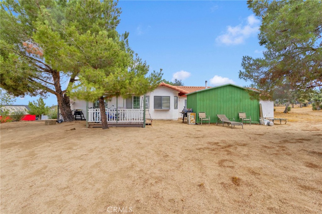 9224 Beekley Road Phelan, CA 92371 - Photo 36 of 52 a house with a outdoor space