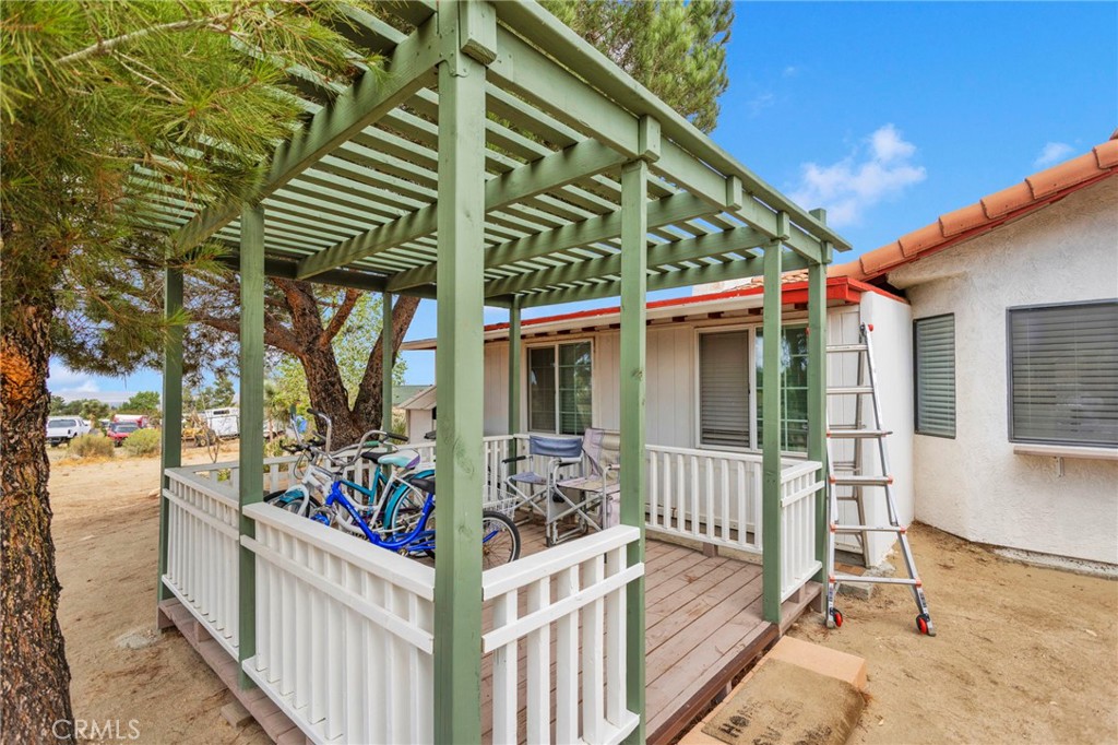 9224 Beekley Road Phelan, CA 92371 - Photo 37 of 52 a view of a chair and table in the balcony