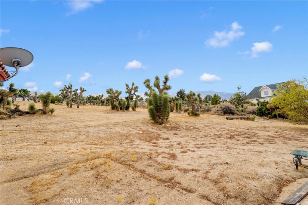 9224 Beekley Road Phelan, CA 92371 - Photo 38 of 52 a view of ocean view