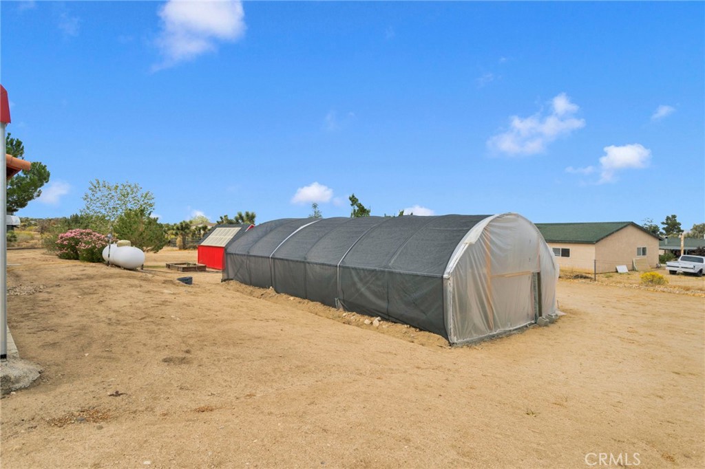 9224 Beekley Road Phelan, CA 92371 - Photo 41 of 52 a view of a terrace