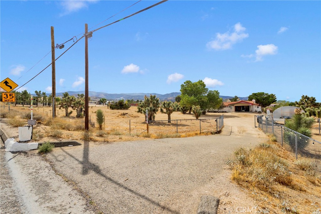 9224 Beekley Road Phelan, CA 92371 - Photo 42 of 52 a view of a terrace
