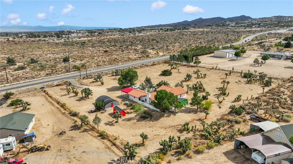 9224 Beekley Road Phelan, CA 92371 - Photo 49 of 52 a view of lake and mountain