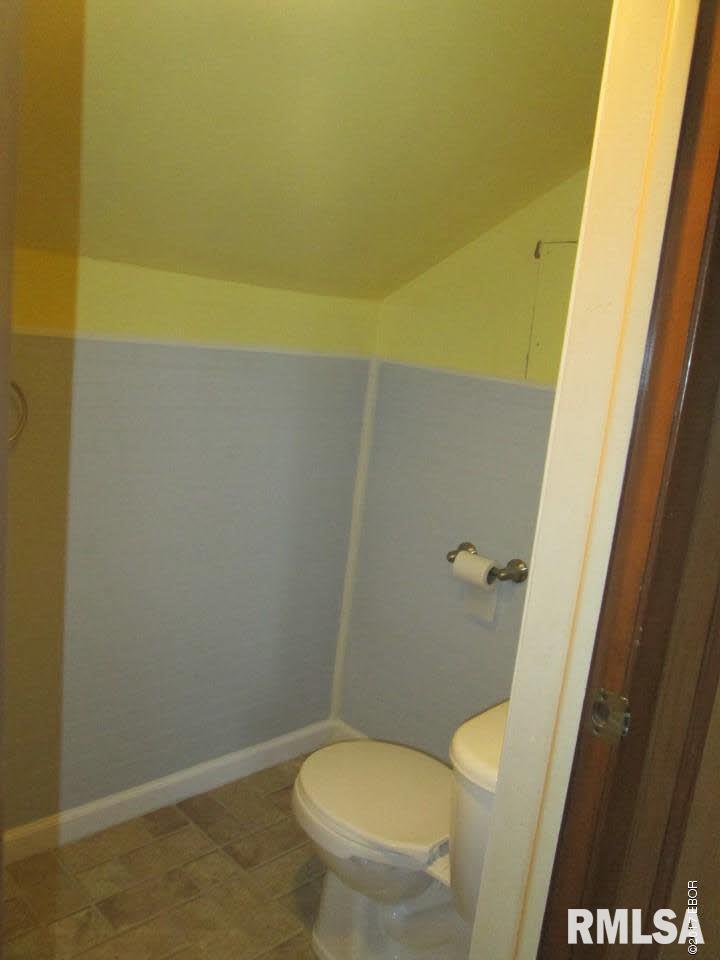 16486 Pittsburg Road Pittsburg, IL 62974 - Photo 11 of 25