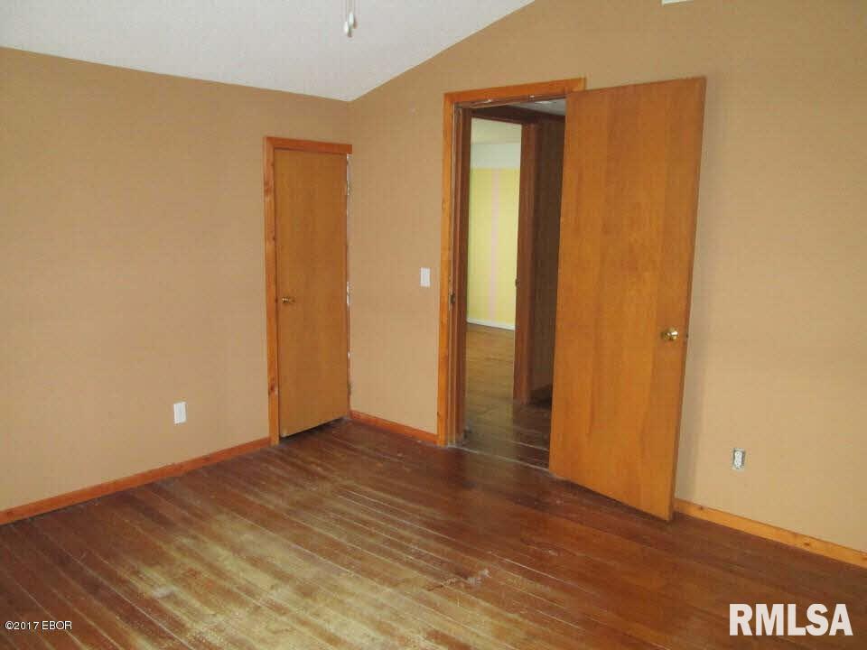 16486 Pittsburg Road Pittsburg, IL 62974 - Photo 16 of 25