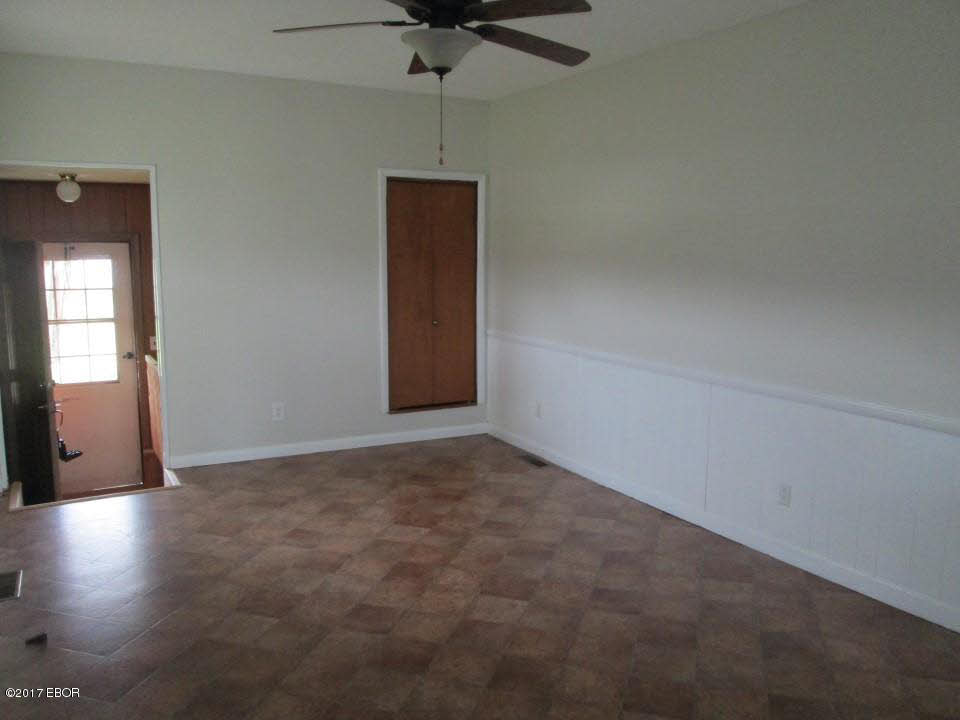 16486 Pittsburg Road Pittsburg, IL 62974 - Photo 18 of 25