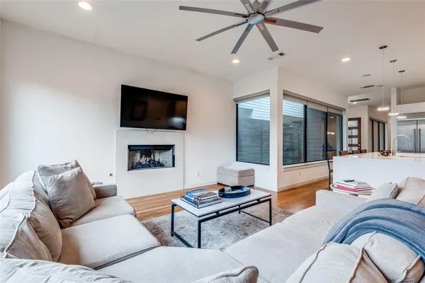 $6,500 | 5427 Melrose Avenue, Dallas, TX 75206