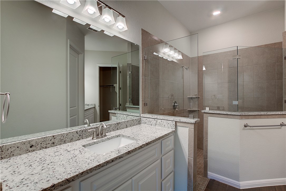 115 Cartwheel Bend Austin, TX 78738 - Photo 8 of 21 115 Cartwheel primary bath