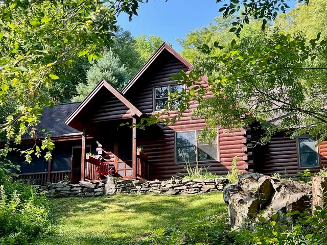 $3,750 | 5451 River Road, Arlington, VT 05250