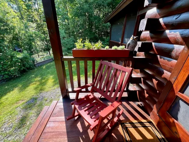 $3,750 | 5451 River Road, Arlington, VT 05250