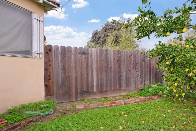 $339,900 | 1915 Tracy Court, Modesto, CA 95350