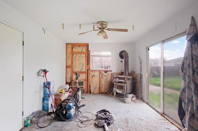 $339,900 | 1915 Tracy Court, Modesto, CA 95350