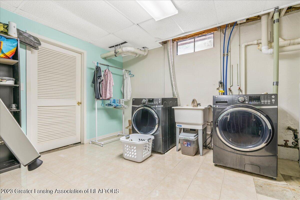 6260 Green Road Haslett, MI 48840 - Photo 16 of 39 21-Media Jett-40