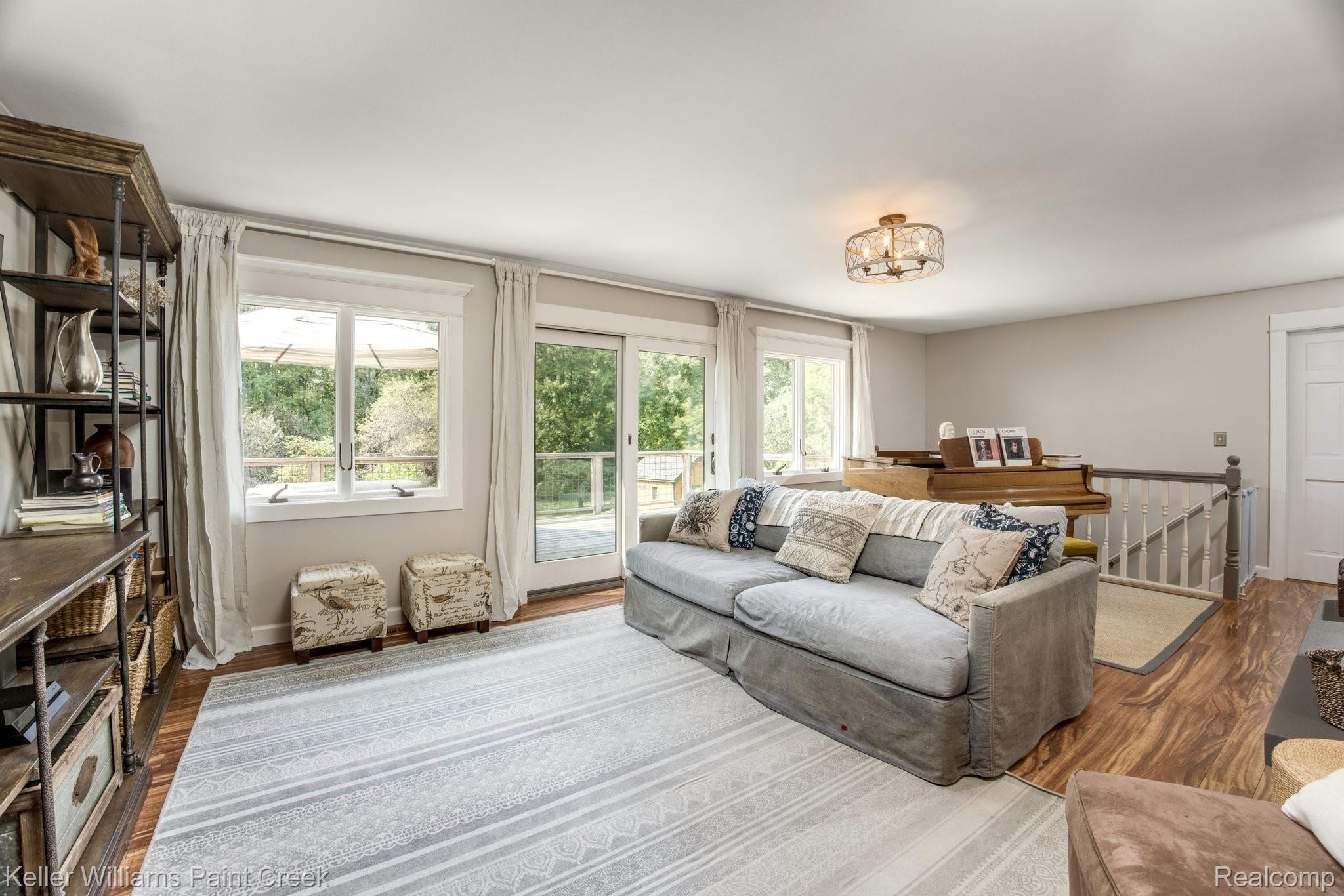 1400 Hemingway Road Lake Orion, MI 48360 - Photo 15 of 42 54-web-or-mls-1400 Hemingway Road053.jpg