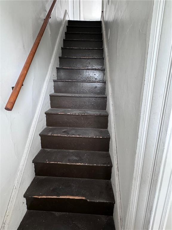 441 5th Street Donora, PA 15033 - Photo 11 of 16 a view of entryway