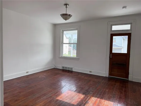 $900 | 417 5th Street, Donora, PA 15033
