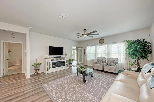 $2,950 | 1646 Homestead Farms Drive, Round Rock, TX 78665