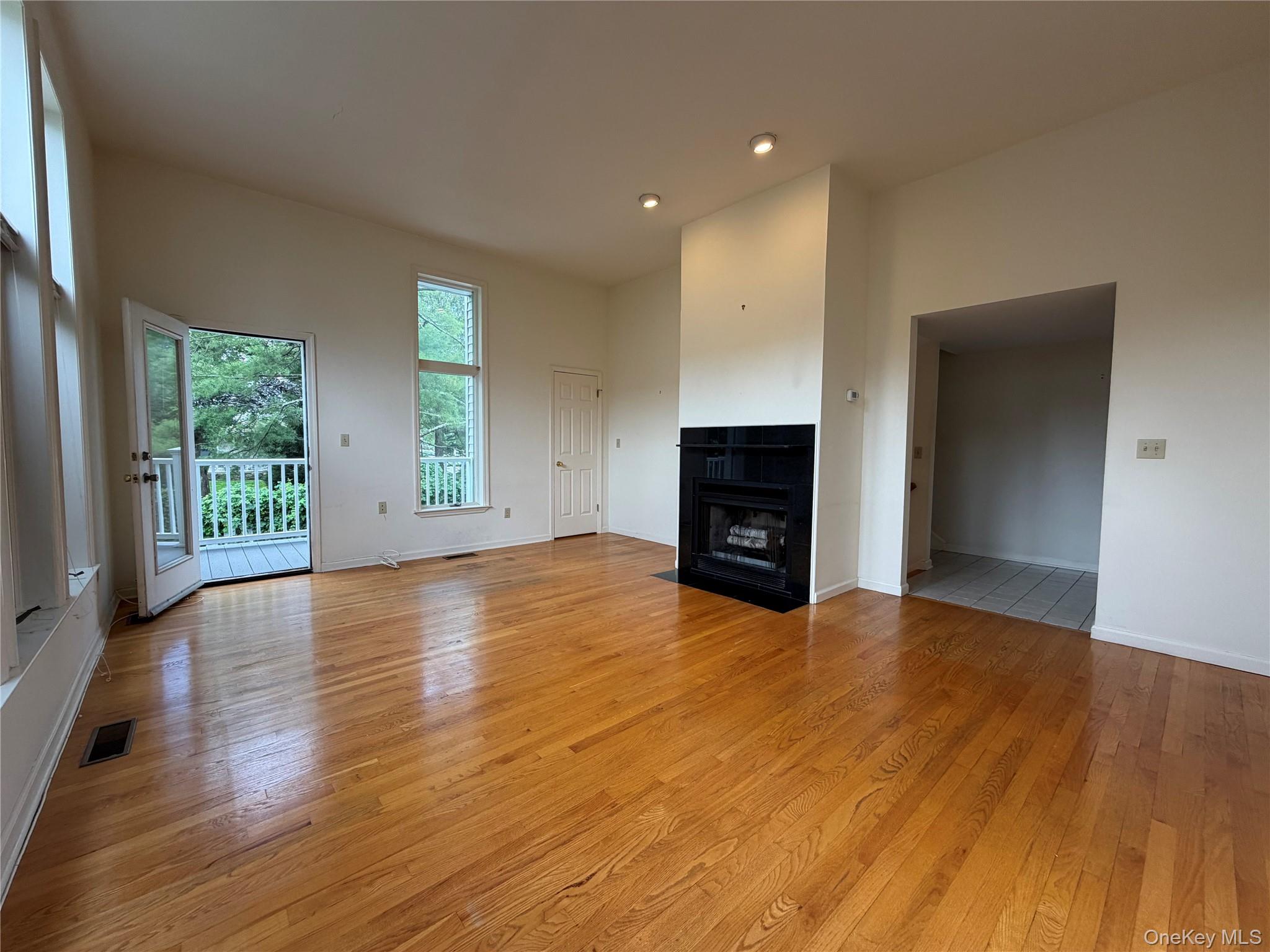 6 Cornell Place Rye, NY 10580 - Photo 3 of 17