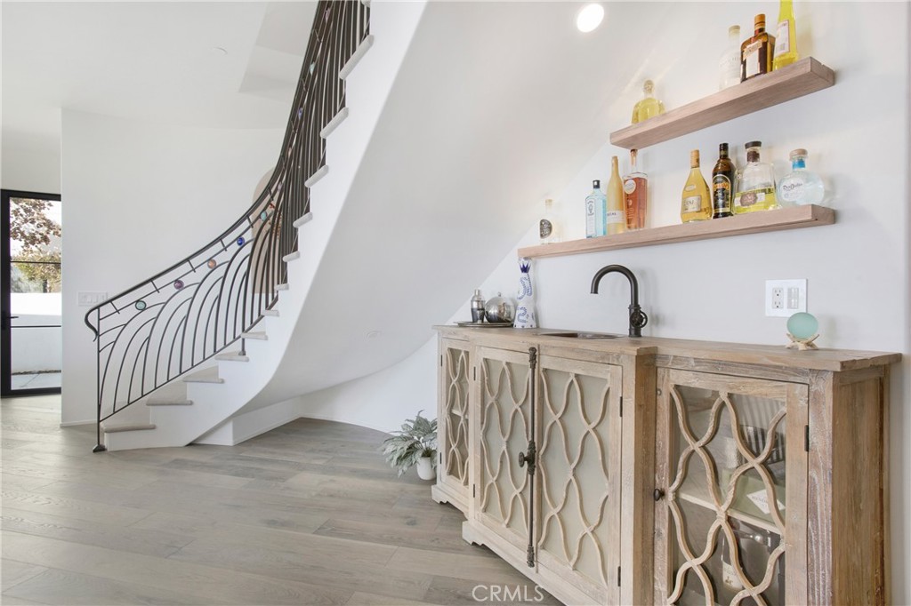 825 Coast View Drive Laguna Beach, CA 92651 - Photo 11 of 63