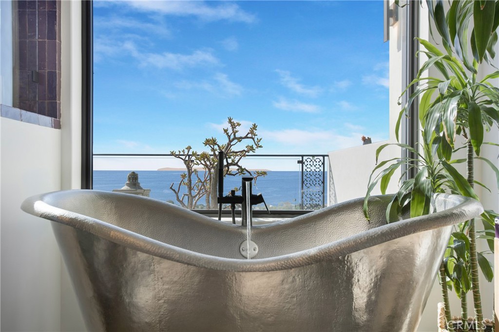 825 Coast View Drive Laguna Beach, CA 92651 - Photo 38 of 63 a close view of sink