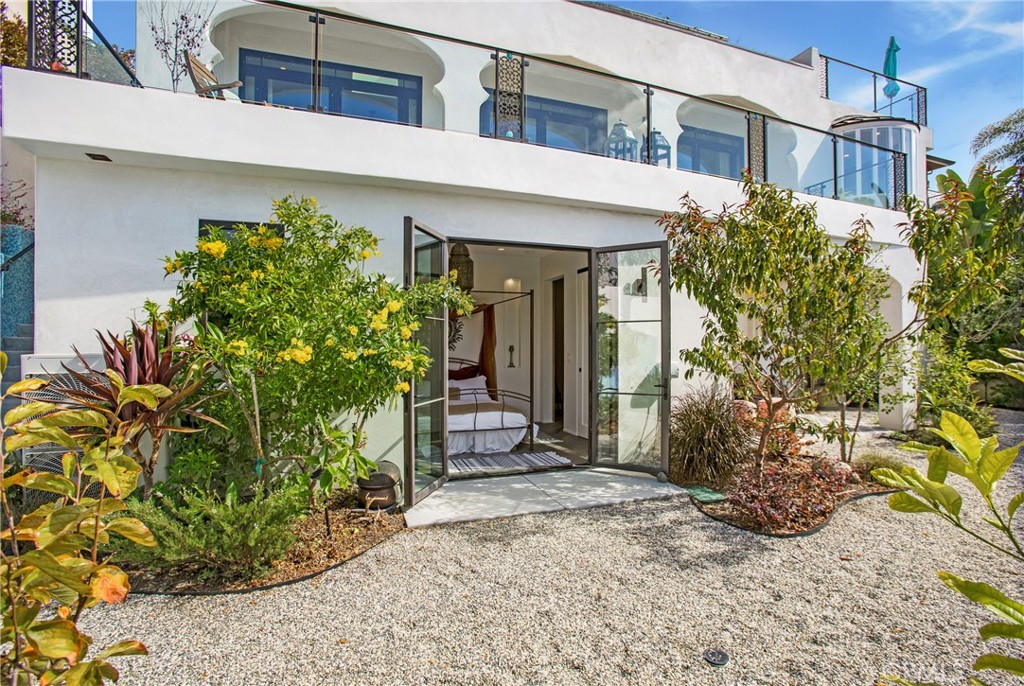 825 Coast View Drive Laguna Beach, CA 92651 - Photo 43 of 63 a front view of a house