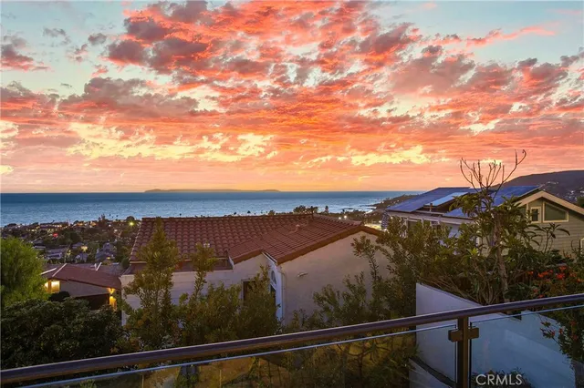 $5,395,000 | 825 Coast View Drive, Laguna Beach, CA 92651