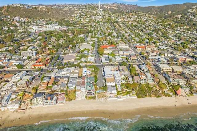 $5,395,000 | 825 Coast View Drive, Laguna Beach, CA 92651