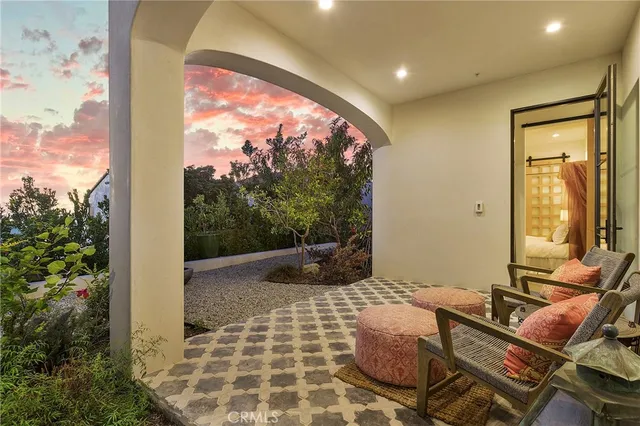$5,395,000 | 825 Coast View Drive, Laguna Beach, CA 92651